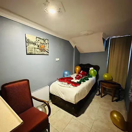 Kipa Hotel *